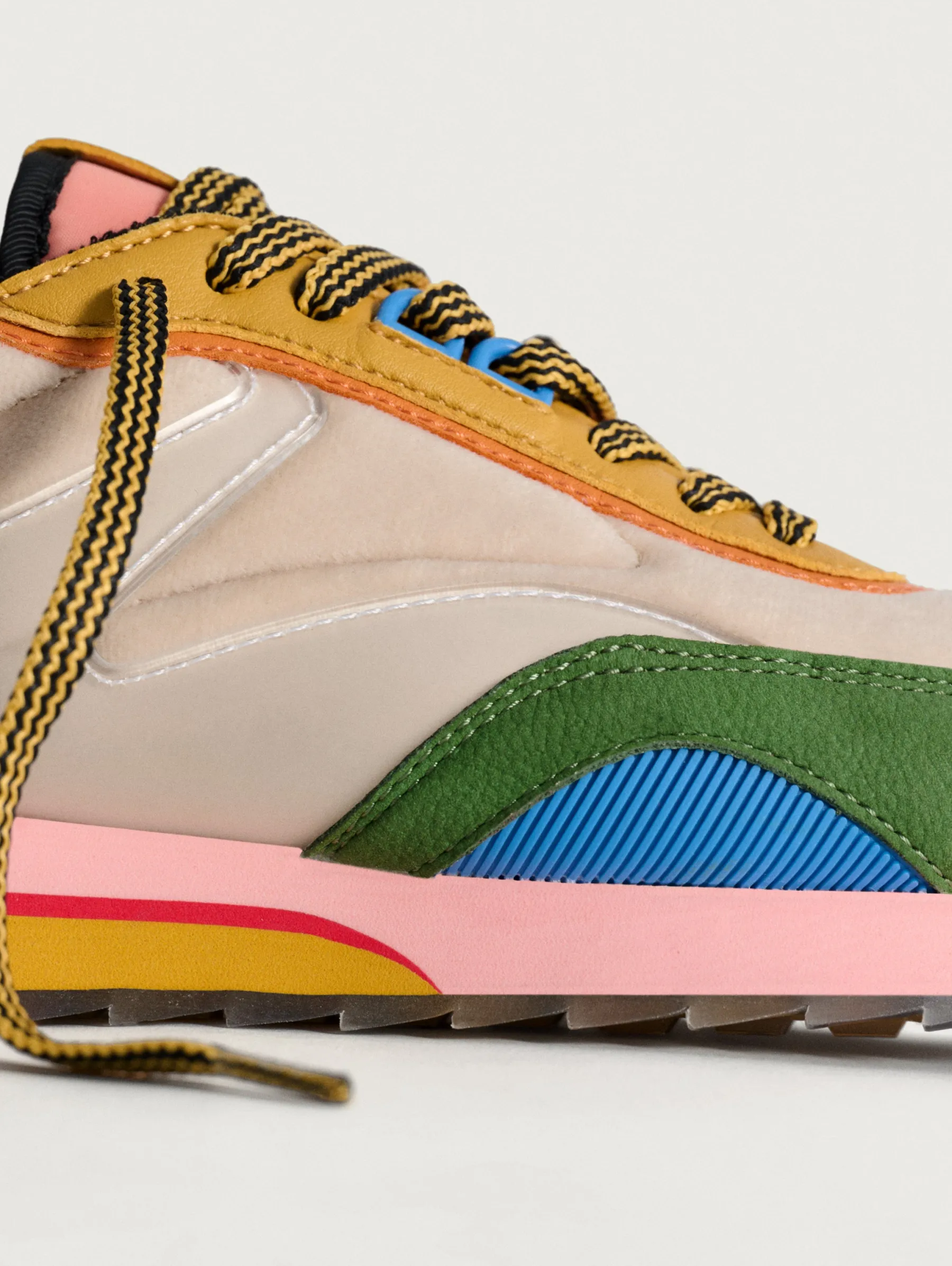 iris_2.webp Hot HOFF IRIS