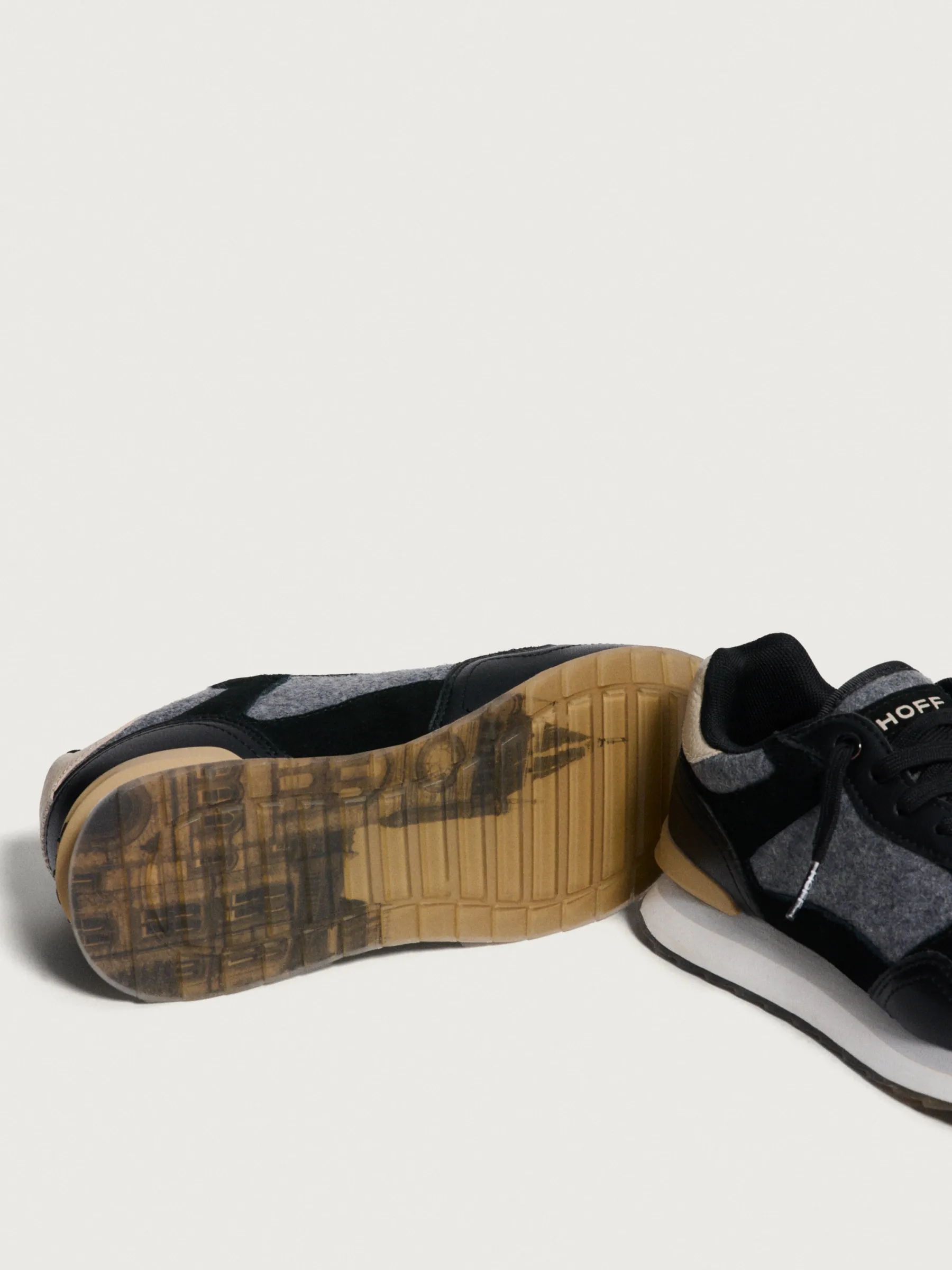 reading_8.webp Online HOFF READING