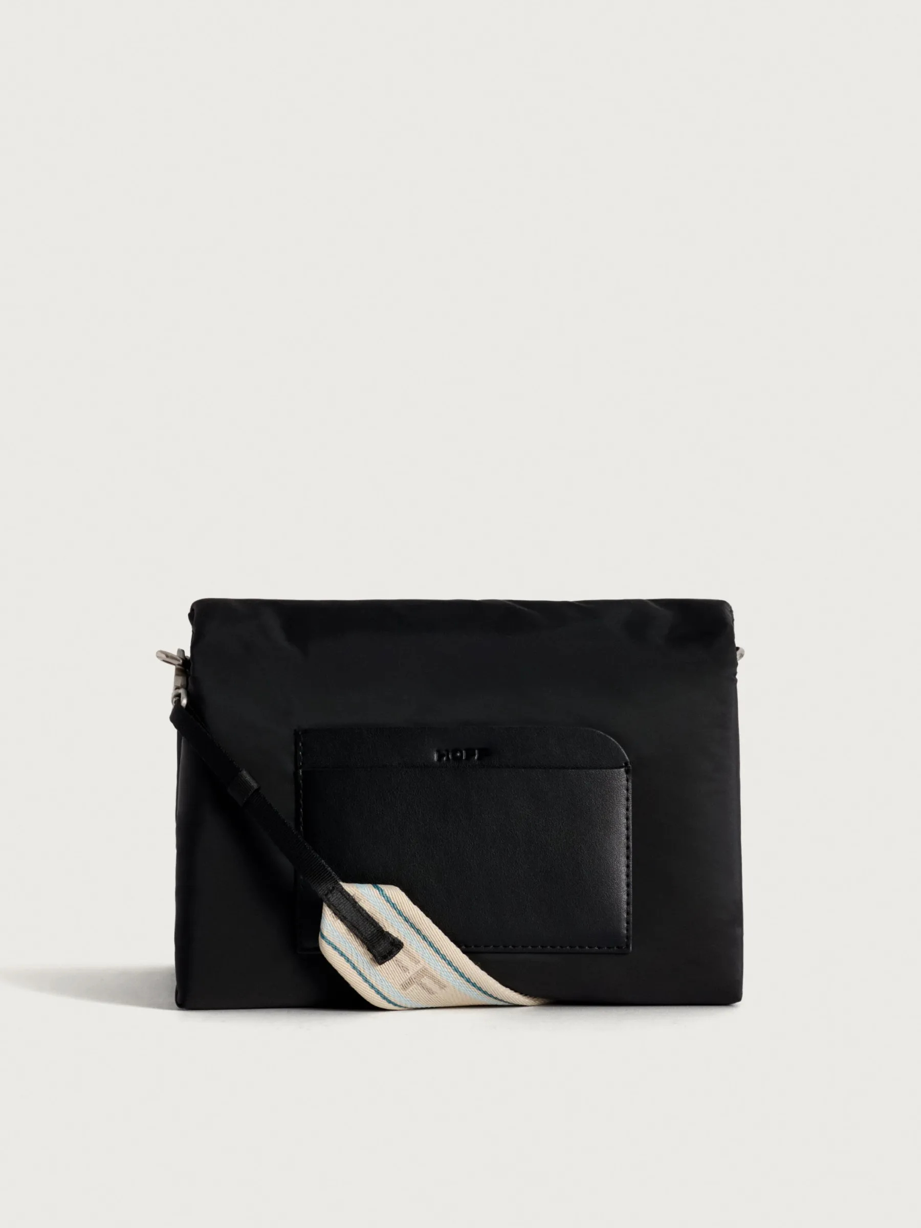 sac_bandoulire_everest_ny_2.webp Discount HOFF SAC BANDOULIÈRE EVEREST NYLON NOIR