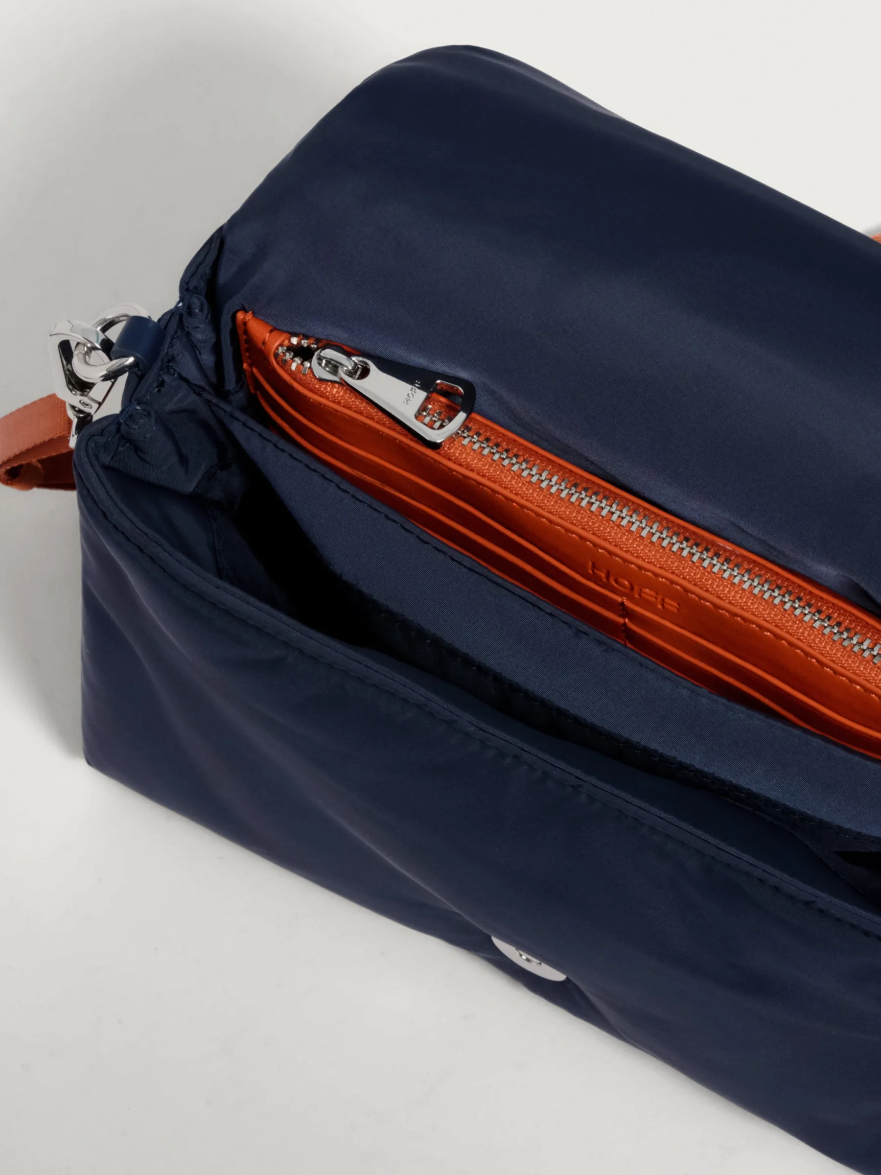 sac_bandoulire_everest_ny_3-2.webp Shop HOFF SAC BANDOULIÈRE EVEREST NYLON BLEU MARINE