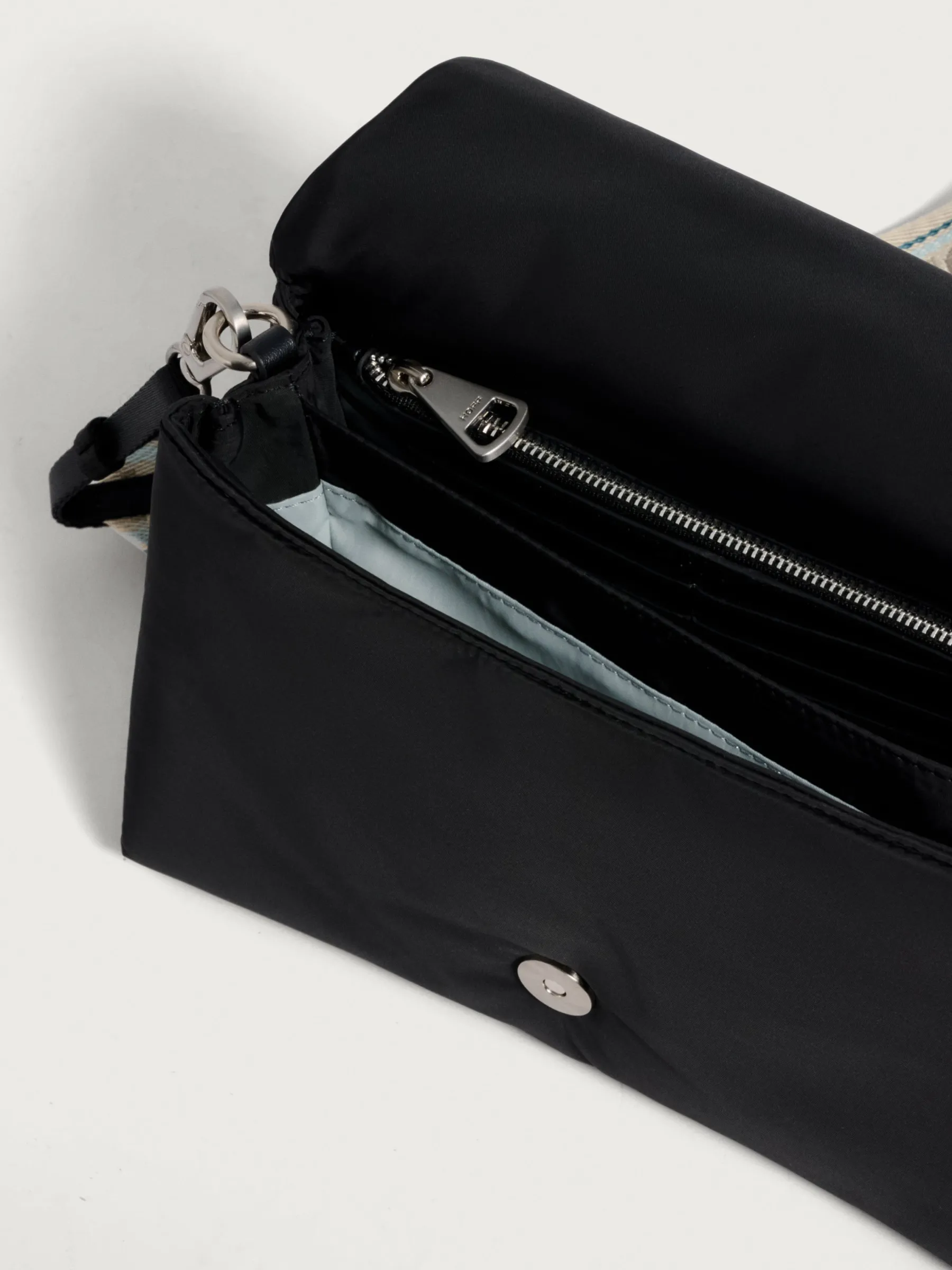 sac_bandoulire_everest_ny_3.webp Discount HOFF SAC BANDOULIÈRE EVEREST NYLON NOIR