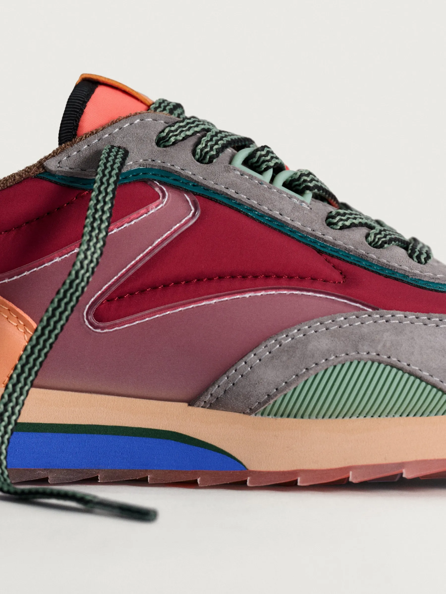 the_james_2.webp Fashion HOFF THE JAMES